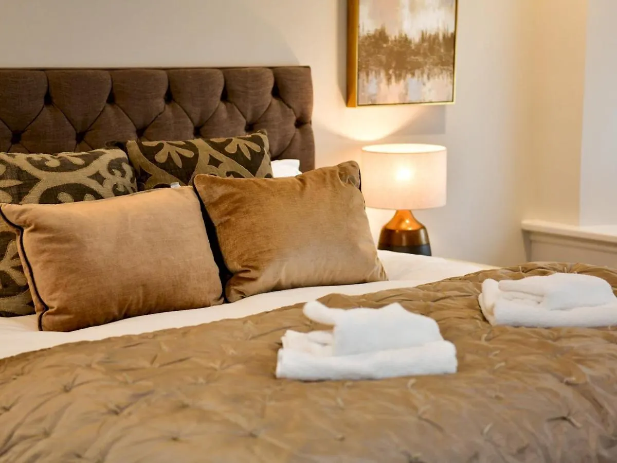Pass The Keys Beautiful 2 Bed Apartment With Parking In The Bay Cardiff
