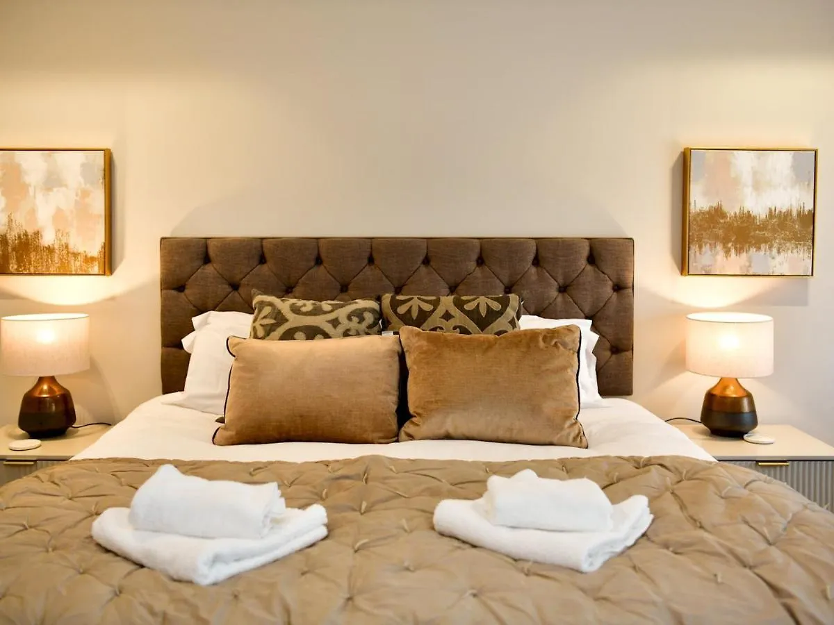 Pass The Keys Beautiful 2 Bed Apartment With Parking In The Bay Cardiff Storbritannien