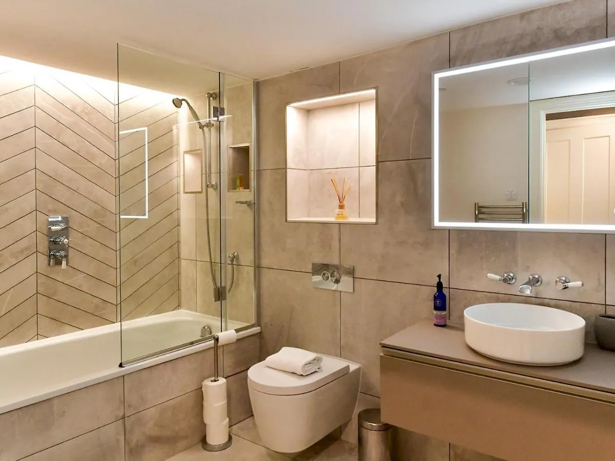 Pass The Keys Beautiful 2 Bed Apartment With Parking In The Bay Cardiff Storbritannien