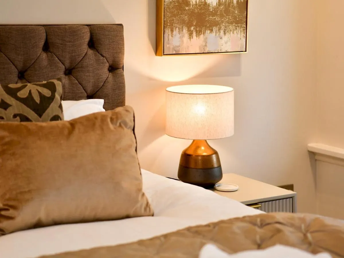 Pass The Keys Beautiful 2 Bed Apartment With Parking In The Bay Cardiff