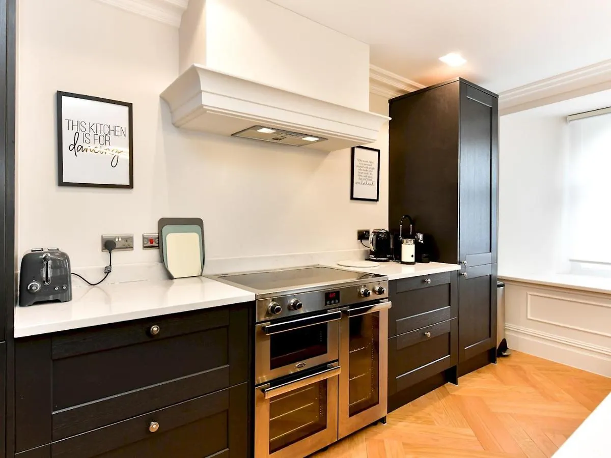 Pass The Keys Beautiful 2 Bed Apartment With Parking In The Bay Cardiff United Kingdom